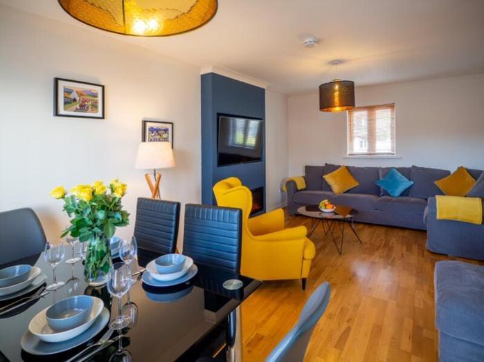 Ferienwohnung Rosies Clifden Exterior foto